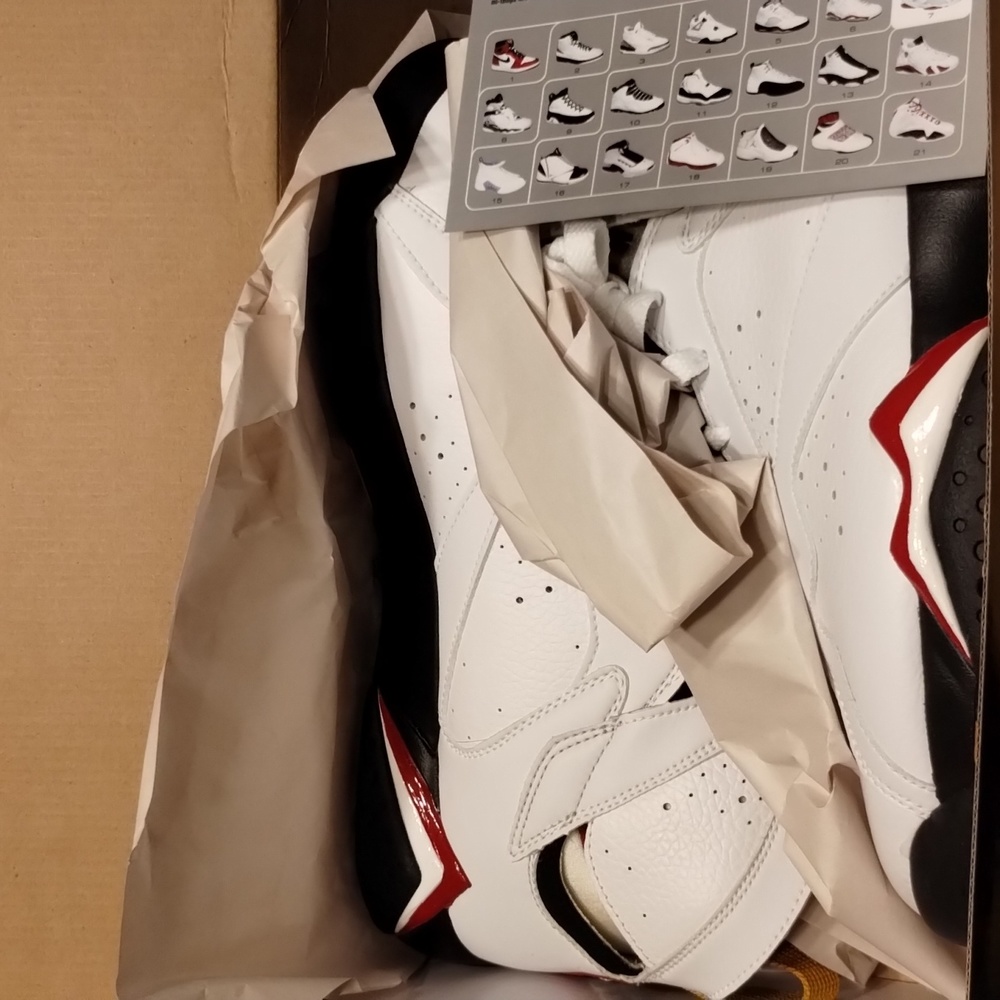 Air Jordan 7 Retro - Picture 2 of 5